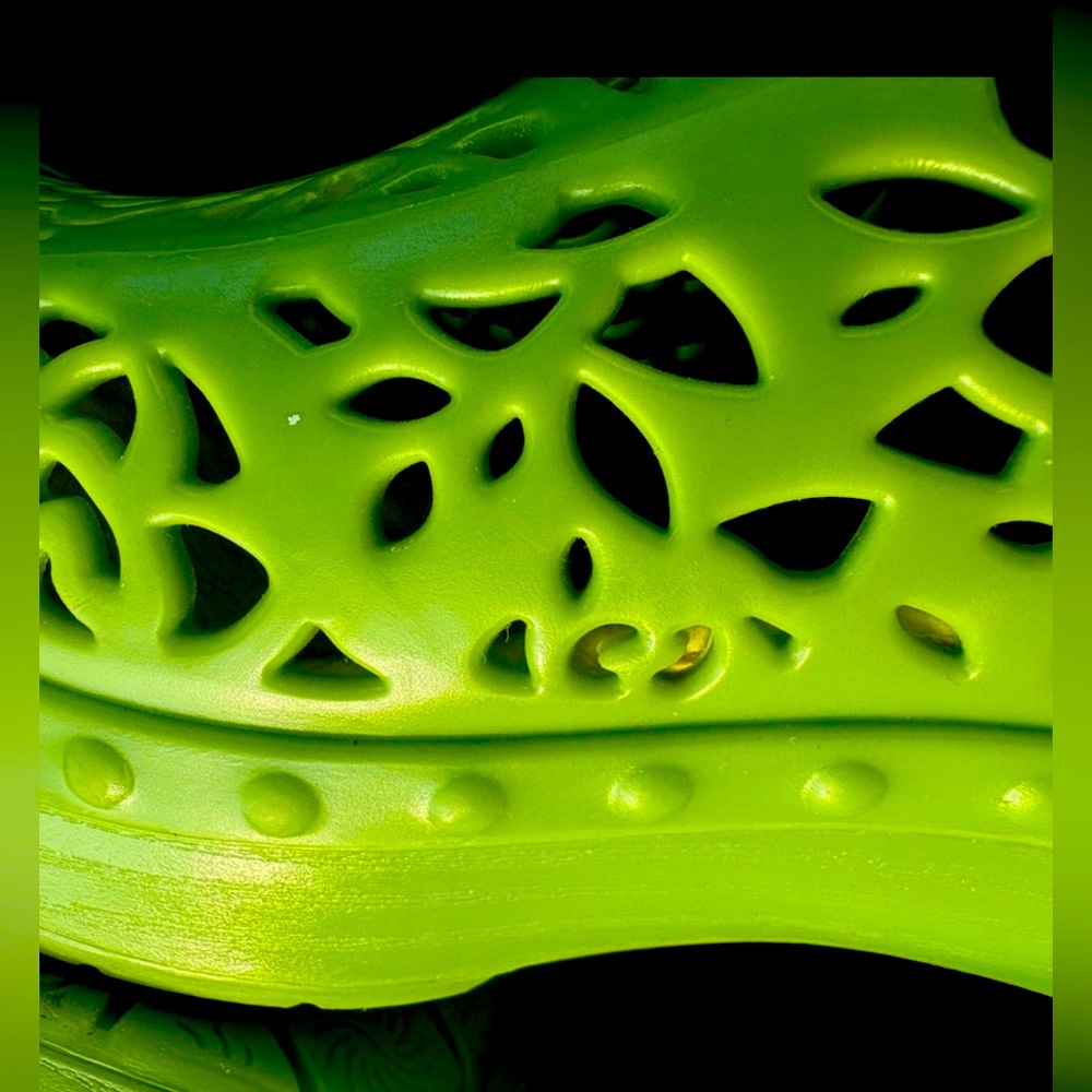 Dansko Women's Bright Green Mules clogs great for a nurse - Picture 2 of 5